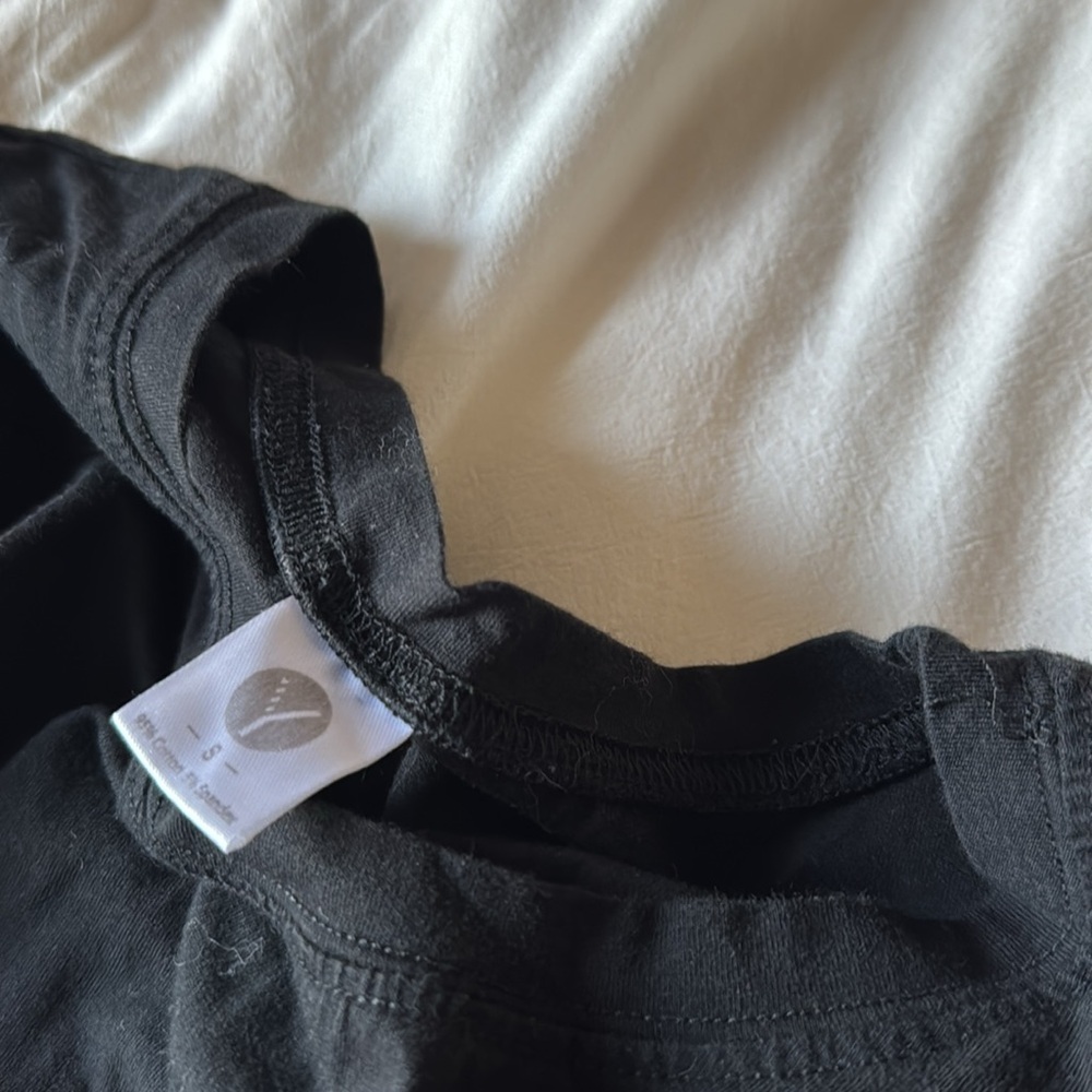 Used tshirt - Picture 3 of 3